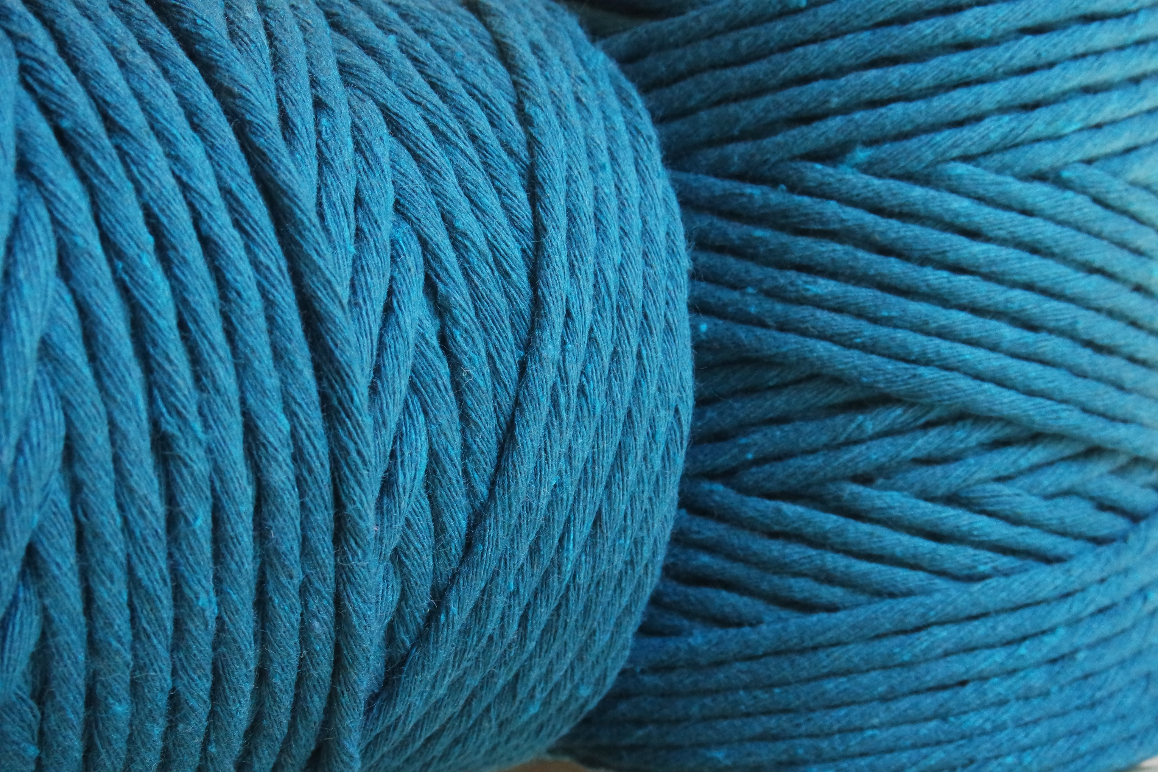 Torcido Rústico 3mm / 150m Azul Pavão